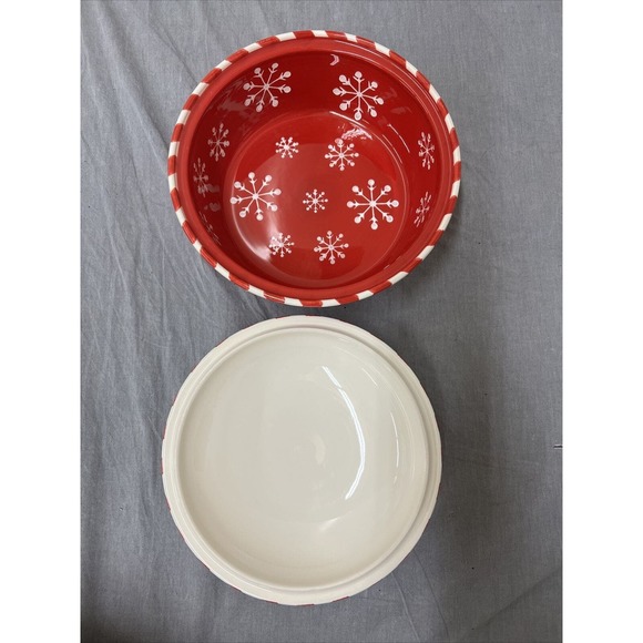 Holiday Temp-Tations Presentable Ovenware By Tara Red & White Snowflake Pattern - Picture 4 of 12